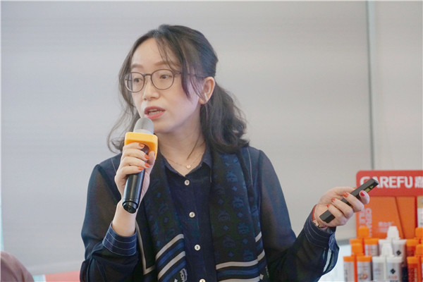 心蓝.jpg
